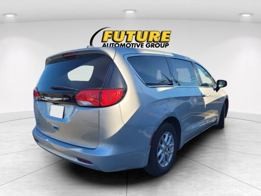 Used 2022 Chrysler Voyager LX Mini-van, Passenger