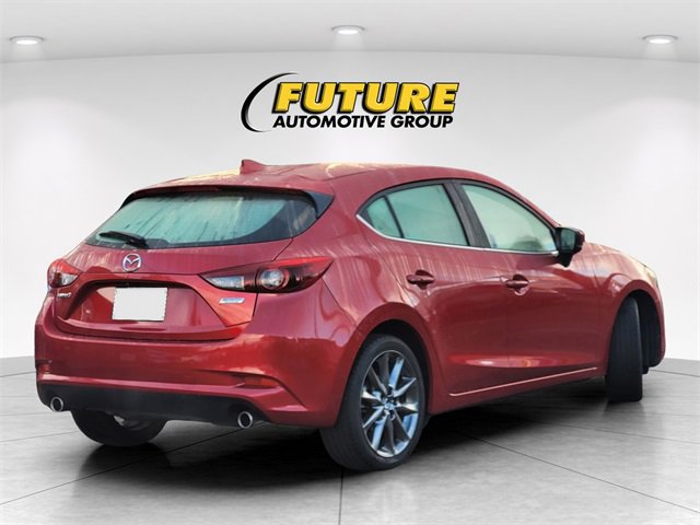 2018 Mazda Mazda3 Grand Touring photo 3