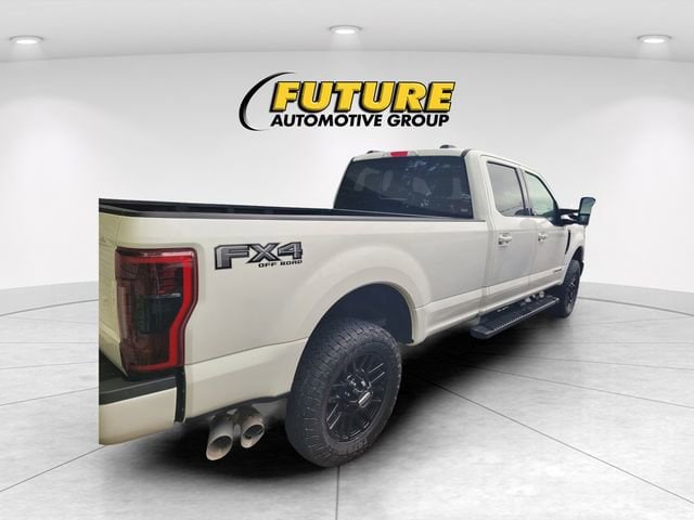 2020 Ford Super Duty F-250 SRW LARIAT photo 3