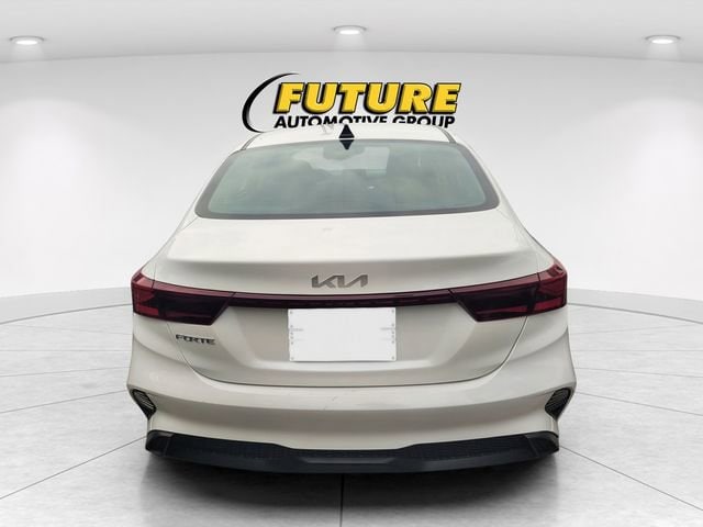 2023 Kia Forte LXS photo 4