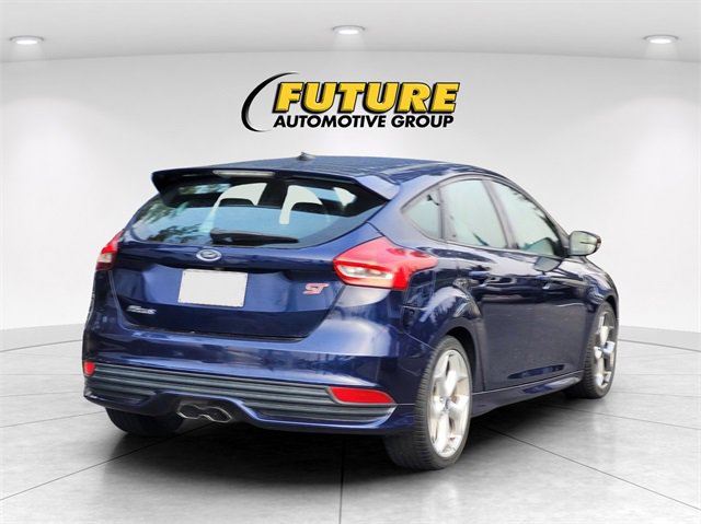 2017 Ford Focus ST photo 3