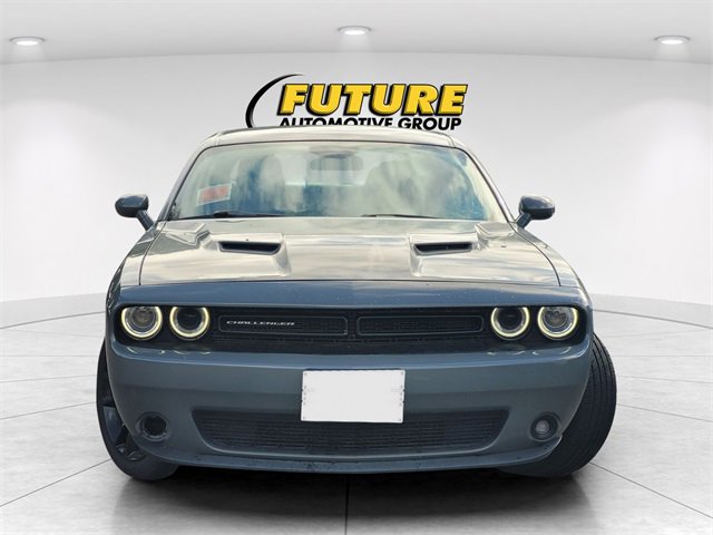 2018 Dodge Challenger SXT photo 2