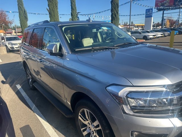 2024 Ford Expedition Limited photo 3