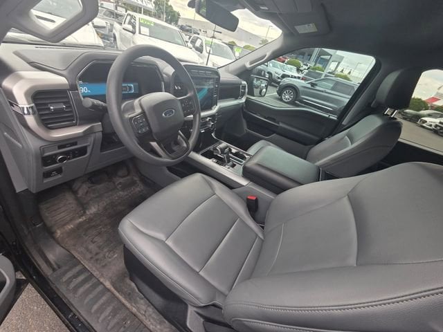 2023 Ford F-150 Lightning Pro photo 5