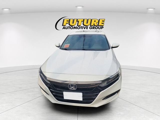 2019 Honda Accord Sedan Sport 2.0T photo 2
