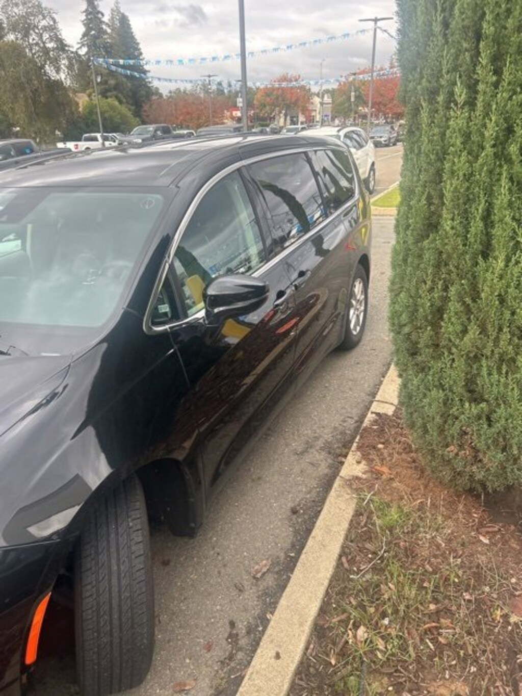 Used 2024 Chrysler Pacifica Touring L Mini-van, Passenger