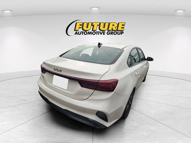 2023 Kia Forte LXS photo 3