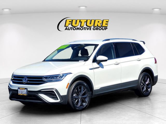 2023 Volkswagen Tiguan SE photo 3