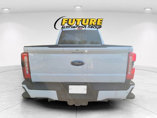 2024 Ford Super Duty F-250 SRW LARIAT photo 4