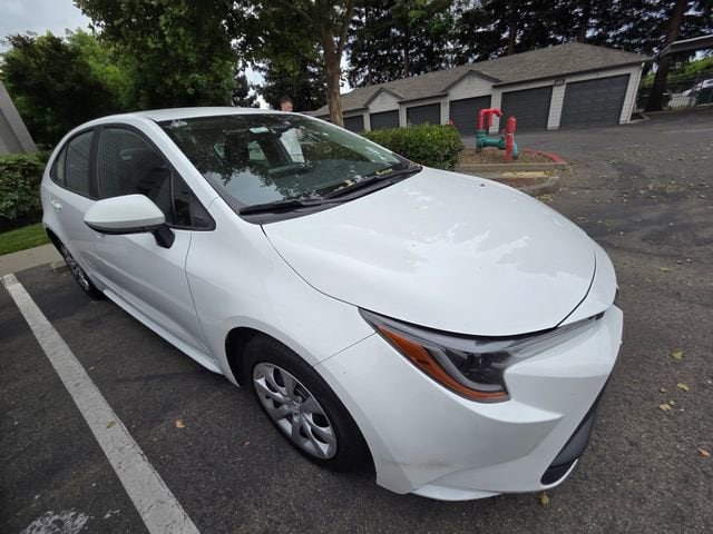 2024 Toyota Corolla LE photo 2