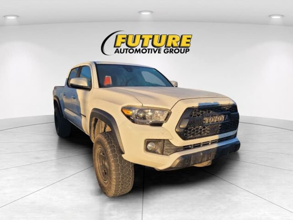 Used 2019 Toyota Tacoma 4WD TRD Off-Road Crew Cab Pickup