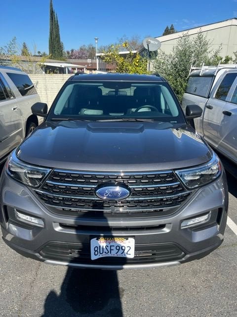 2021 Ford Explorer XLT photo 2