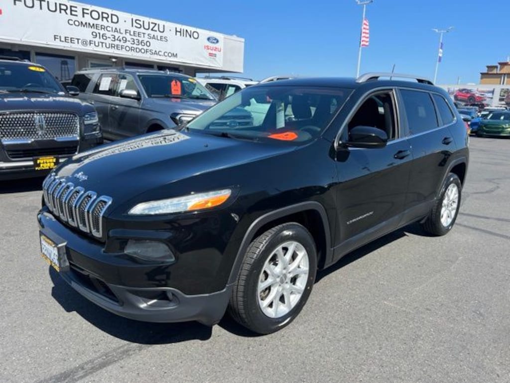 Certified 2018 Jeep Cherokee Latitude SUV
