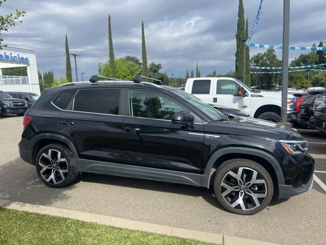 2022 Volkswagen Taos 1.5T SEL photo 5