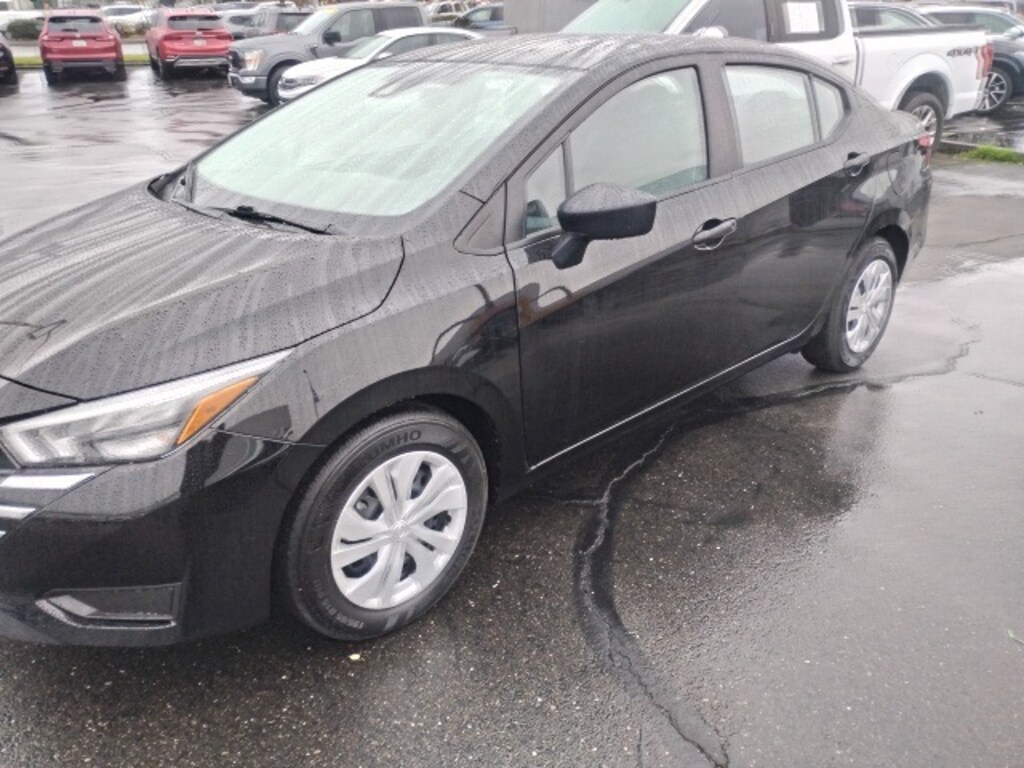 Used 2025 Nissan Versa 1.6 S Sedan
