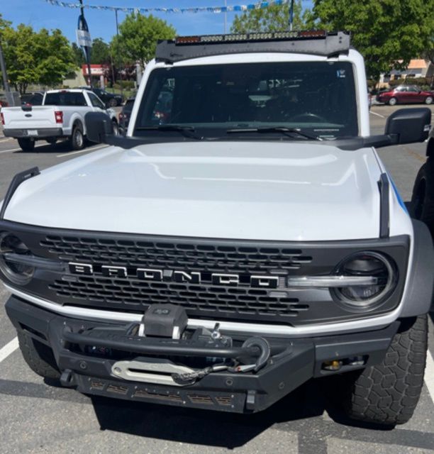 2023 Ford Bronco Badlands photo 3