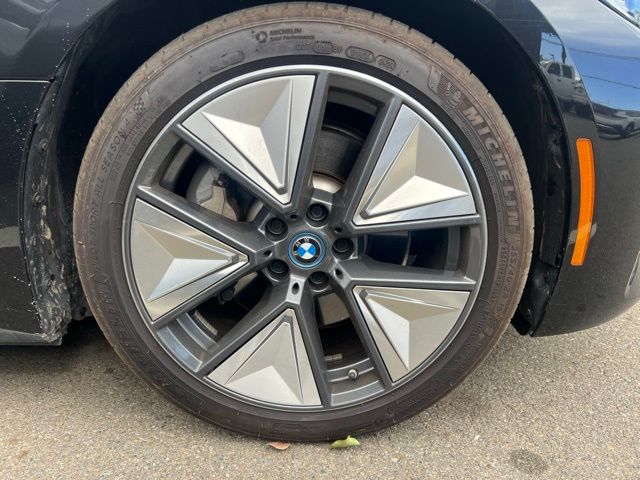 2023 BMW i4 eDrive35 photo 5
