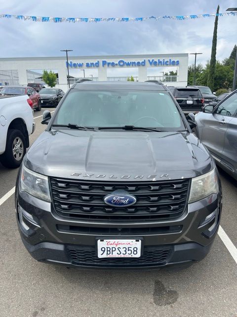 2017 Ford Explorer Sport photo 3