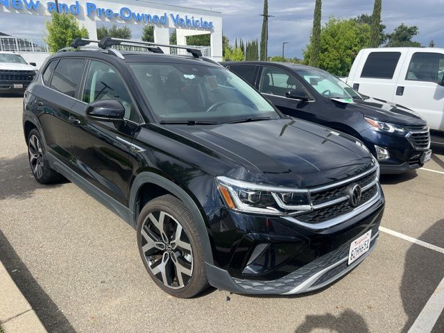 2022 Volkswagen Taos 1.5T SEL photo 4