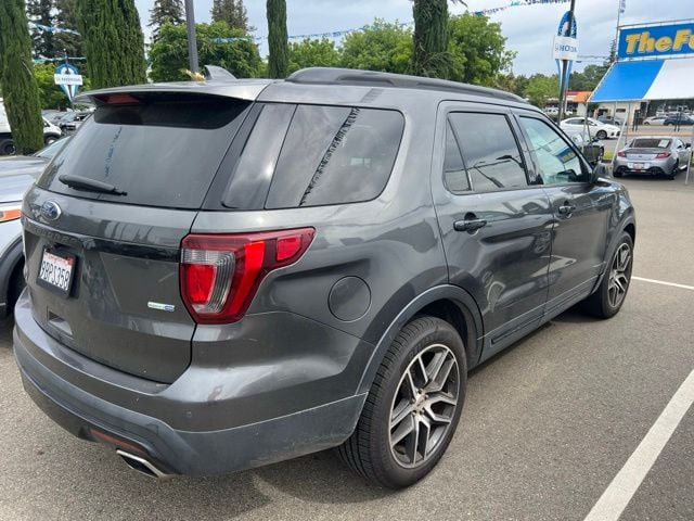 2017 Ford Explorer Sport photo 6