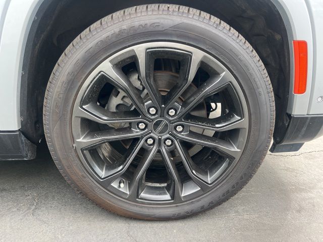 2024 Jeep Grand Wagoneer L Series II photo 5