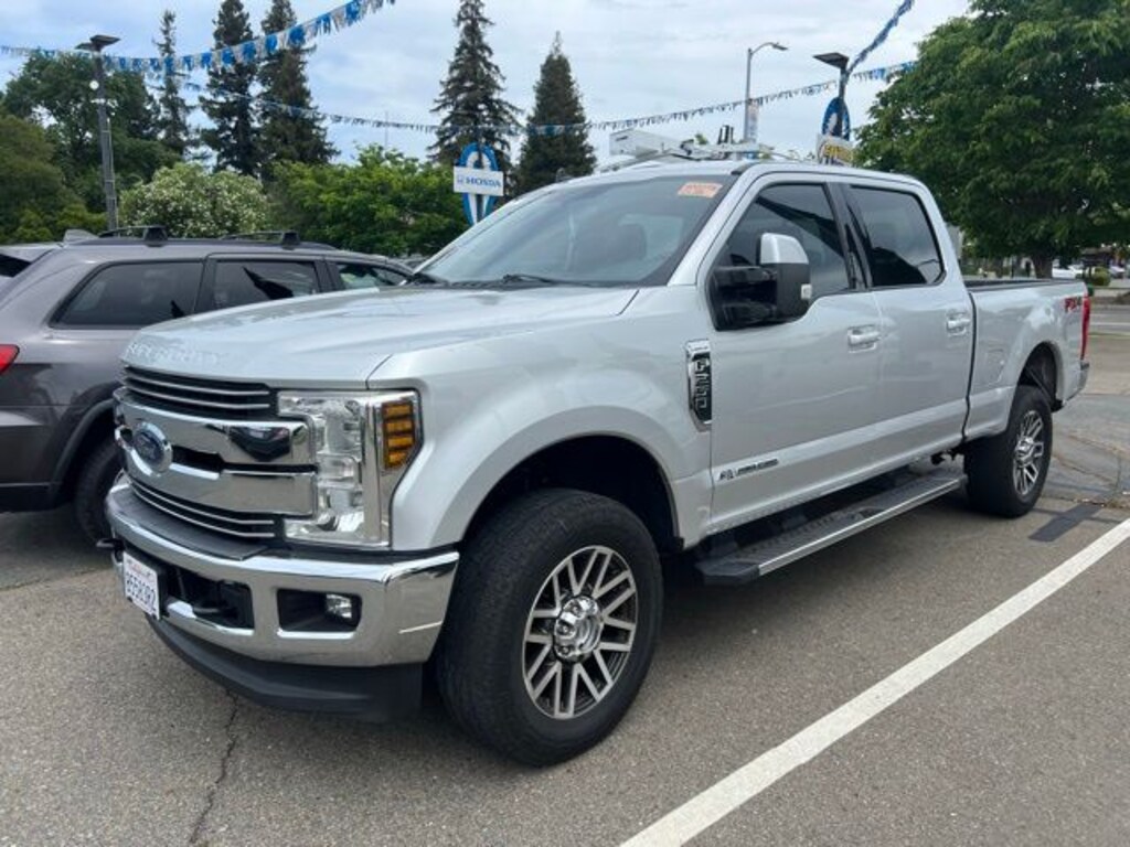 Used 2019 Ford F-250SD Lariat Truck