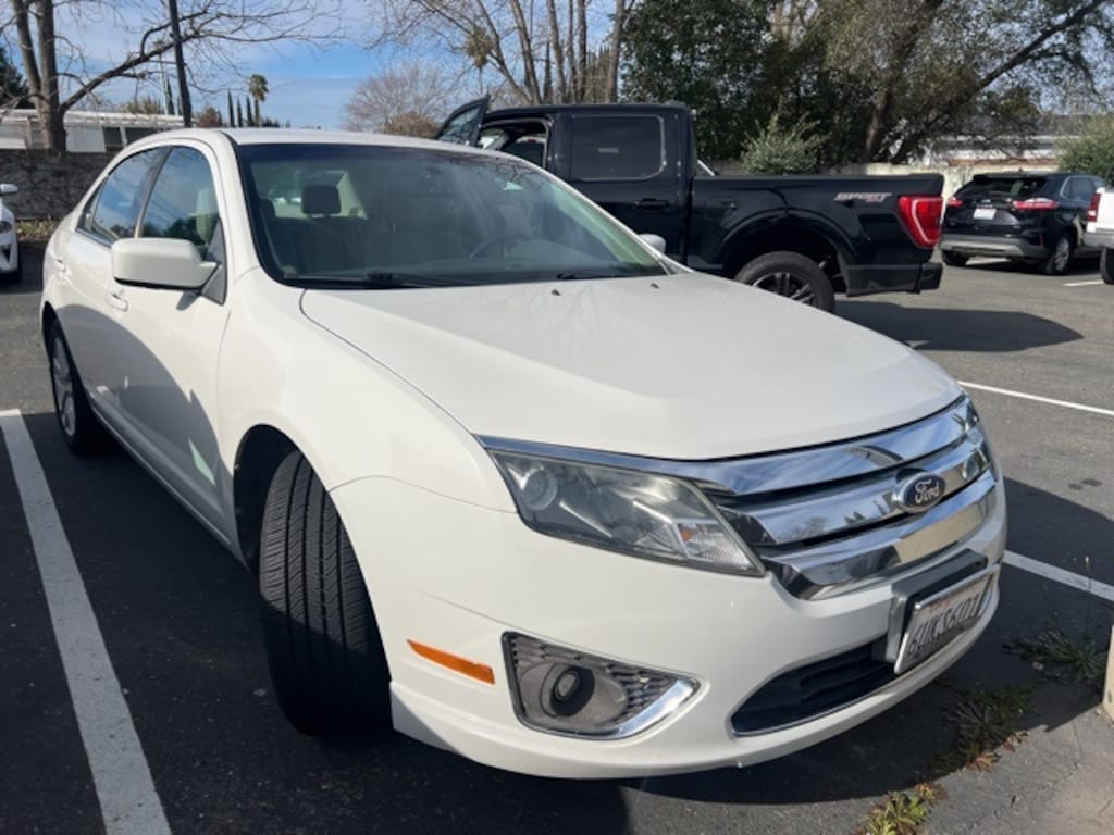 Used 2012 Ford Fusion SEL Sedan