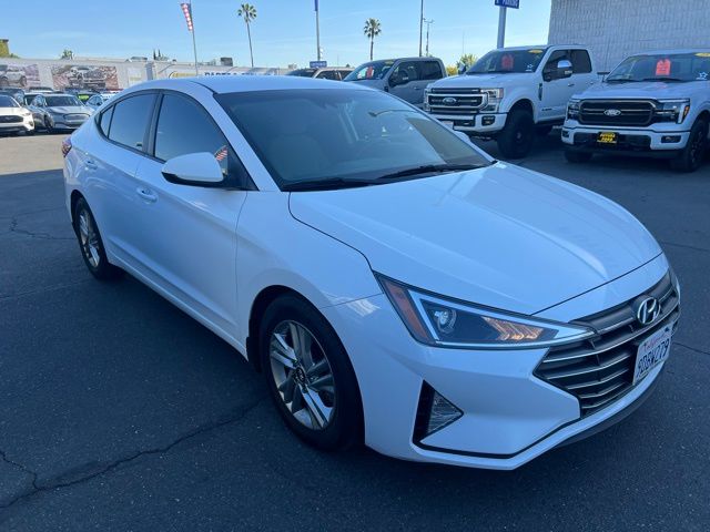 2020 Hyundai Elantra SEL photo 4
