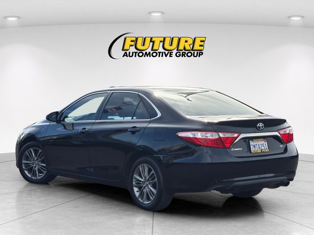 2015 Toyota Camry SE photo 6