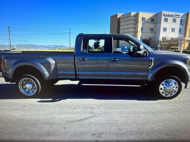 2022 Ford F-450SD Lariat Crew Cab 4WD Lifted photo 4