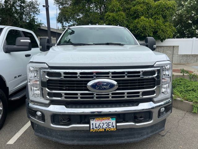 2023 Ford F-450SD XL Super Cab 4WD Flat Bed photo 2
