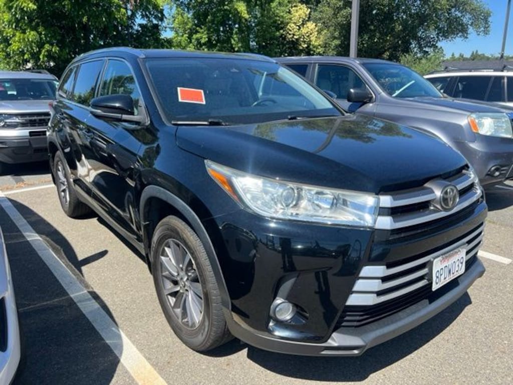 Used 2019 Toyota Highlander XLE SUV