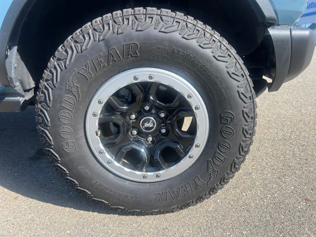 2023 Ford Bronco Badlands photo 5