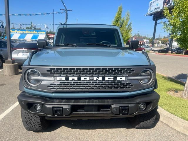 2023 Ford Bronco Badlands photo 2