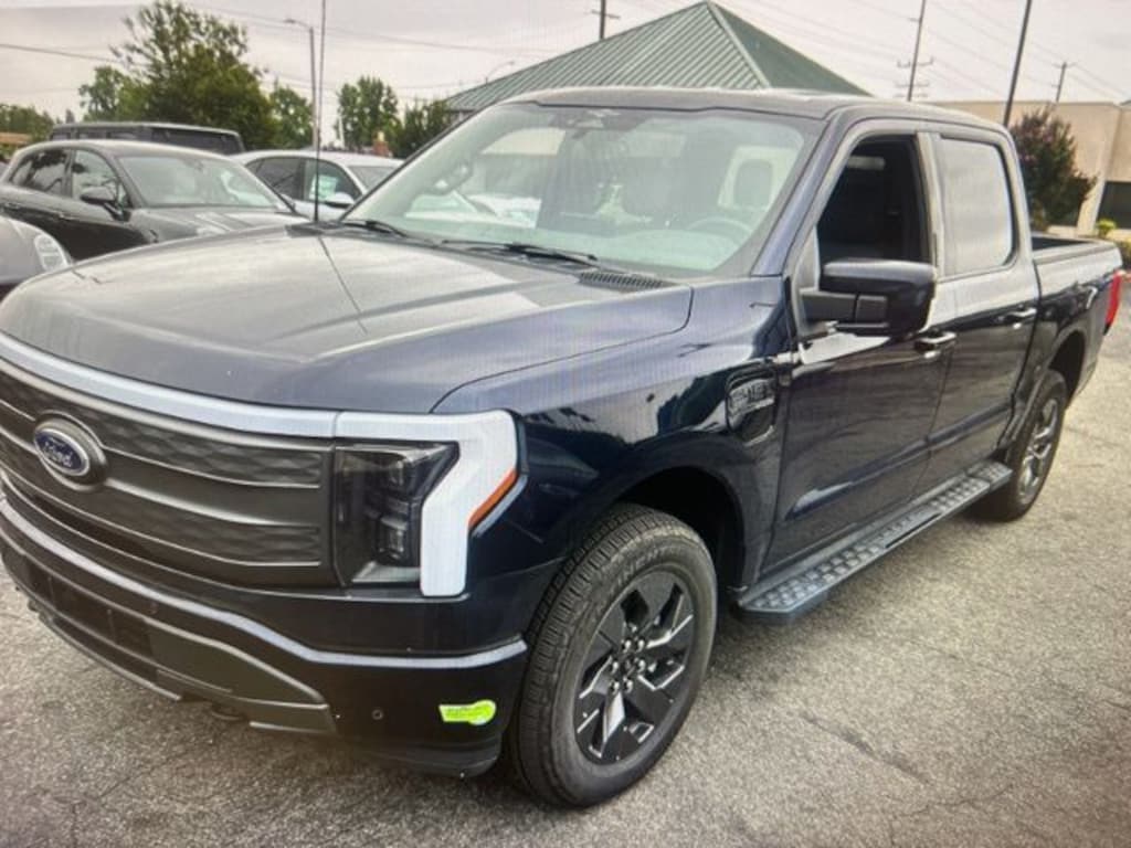 Used 2023 Ford F-150 Lightning Lariat Truck