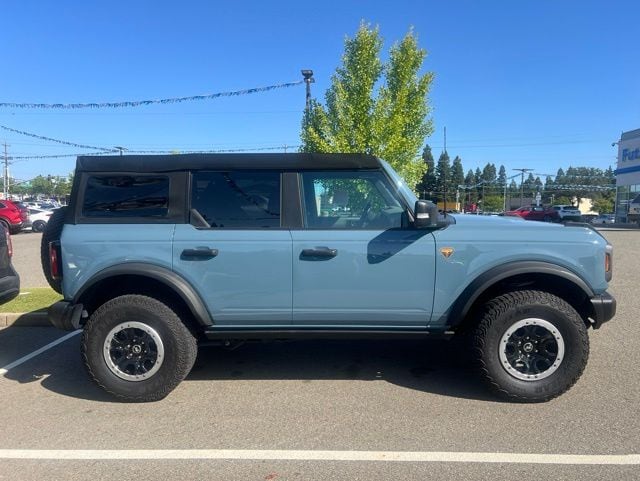 2023 Ford Bronco Badlands photo 6
