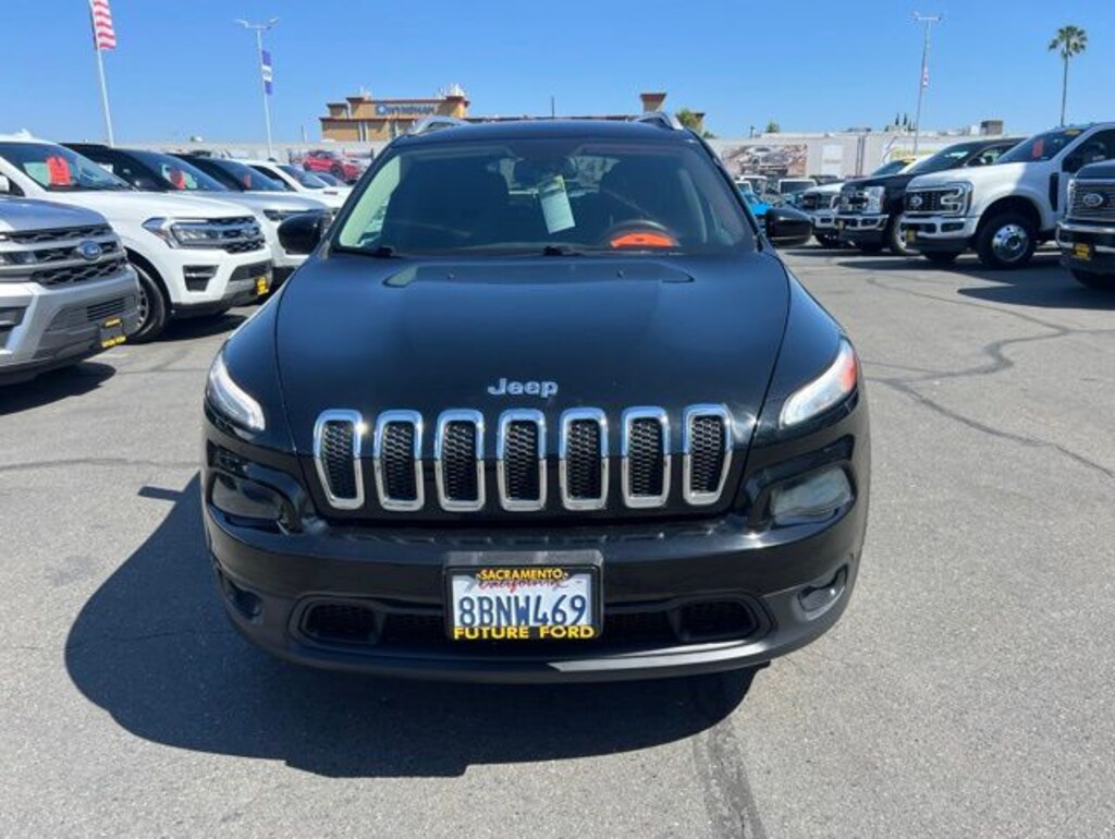 Certified 2018 Jeep Cherokee Latitude SUV