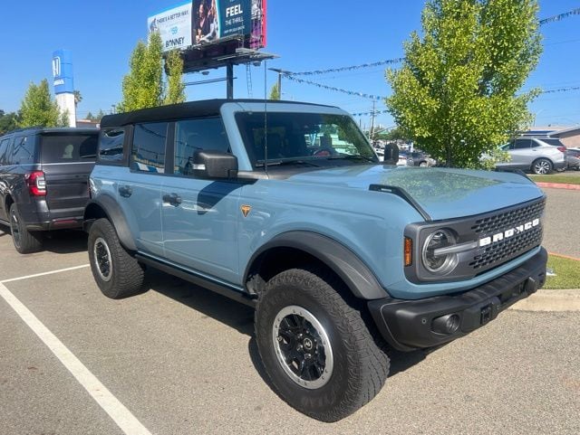 2023 Ford Bronco Badlands photo 4