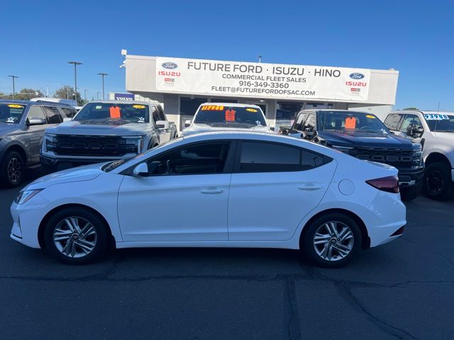 2020 Hyundai Elantra SEL photo 5