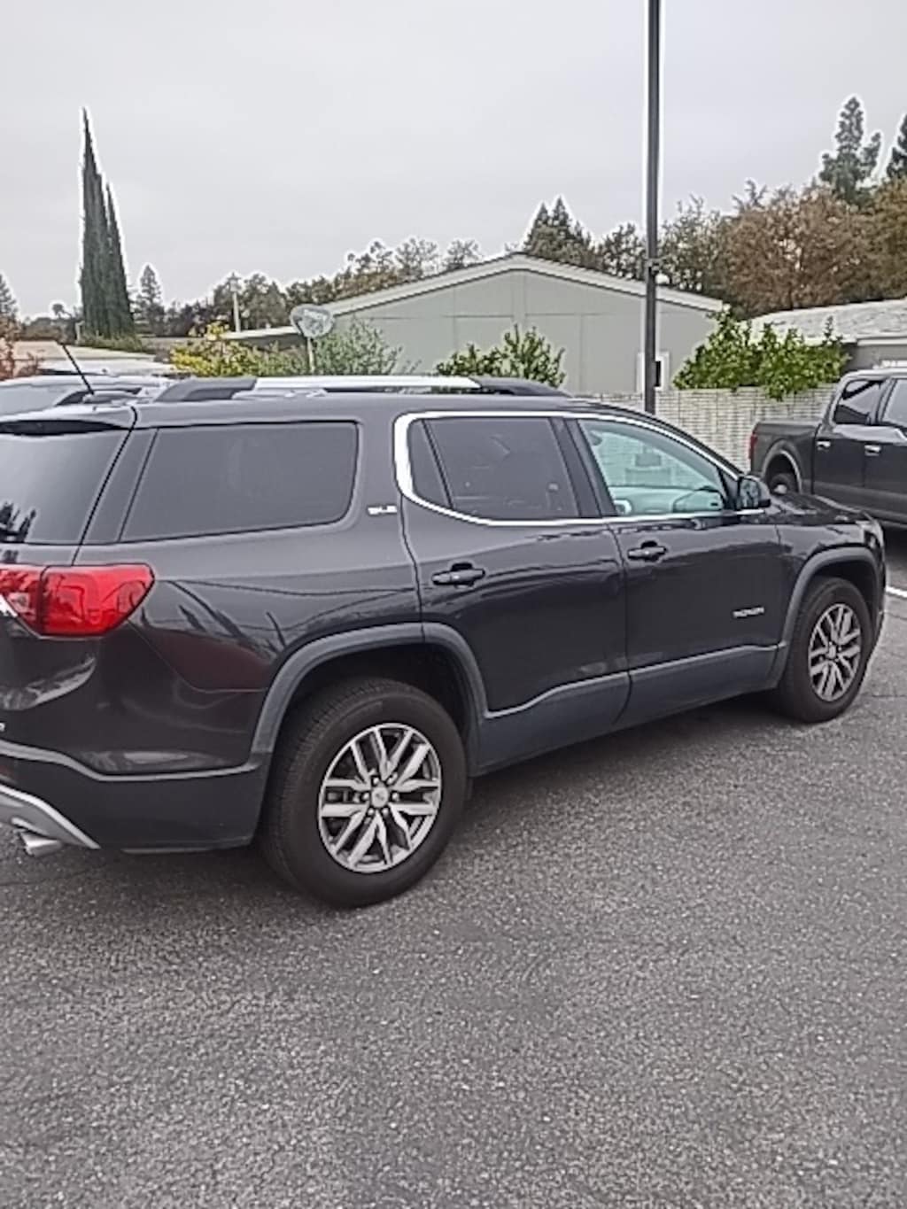 Used 2017 GMC Acadia SLE-2 SUV