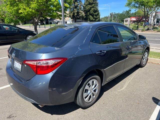 2017 Toyota Corolla L photo 4