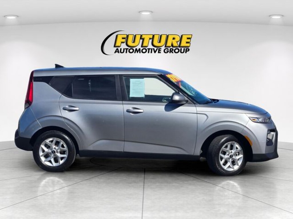 Certified 2022 Kia Soul LX Hatchback