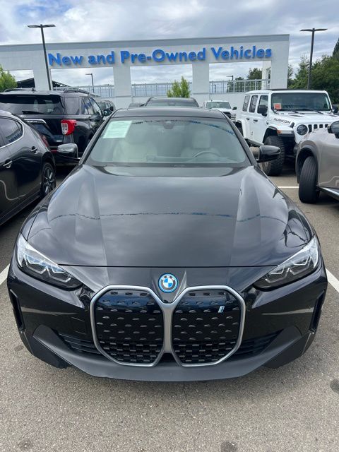 2023 BMW i4 eDrive35 photo 3