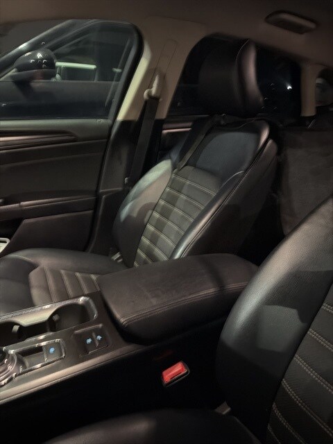 2018 Ford Fusion Hybrid SE photo 2