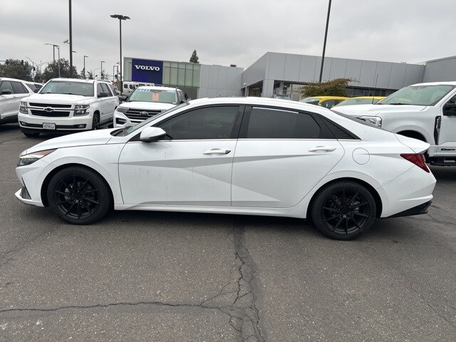 2021 Hyundai Elantra Limited photo 2