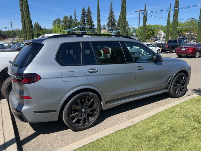 2023 BMW X7 M60i photo 6