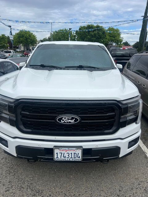 2025 Ford F-150 Lariat photo 4