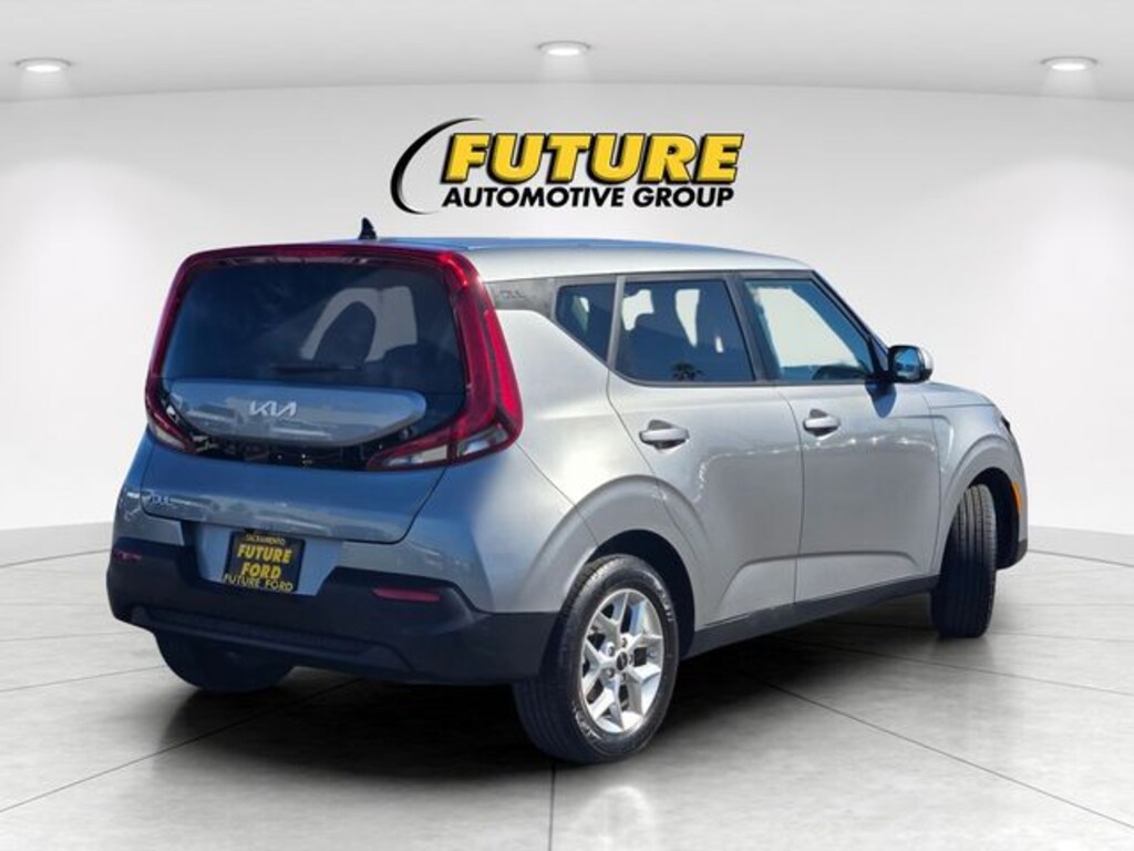 Certified 2022 Kia Soul LX Hatchback