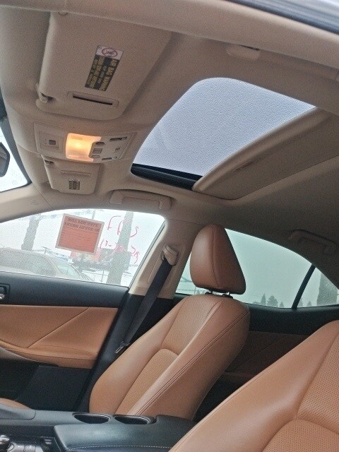 2014 Lexus IS 250 photo 3