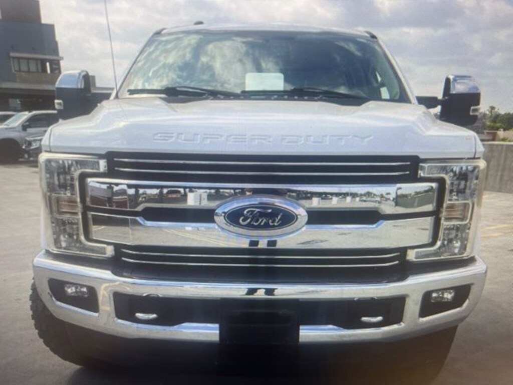 Used 2017 Ford F-250SD Lariat Truck